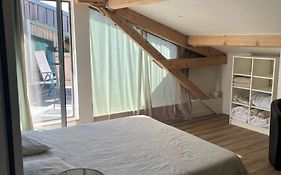 Logements dans cloître XVIIème, avec parking